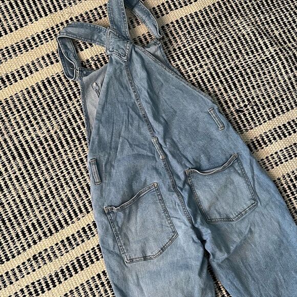 Celebrity Pink Size Small Light Blue Distressed Overalls - Picture 5 of 6